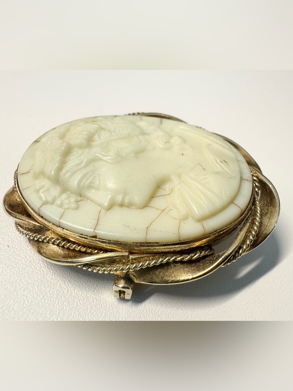 Antique Victorian 10K Gold Bacchante Cameo Brooch c. 1890 - Picture 4 of 8